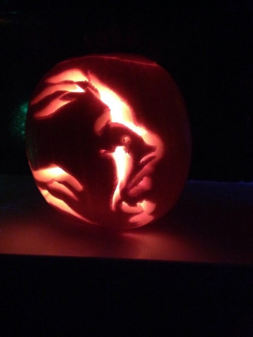 @kazblondie82 Tweeted us this impressive pumpkin carving.