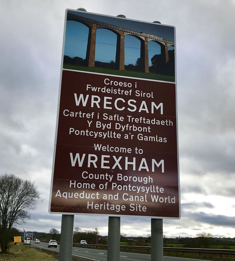 welcome-to-wrexham-sign-large.jpg