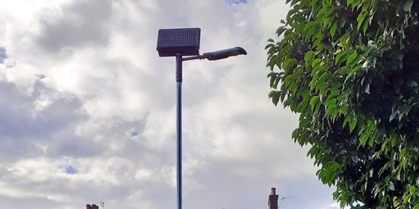 The talking streetlights are expected to be courteous and pole-light.